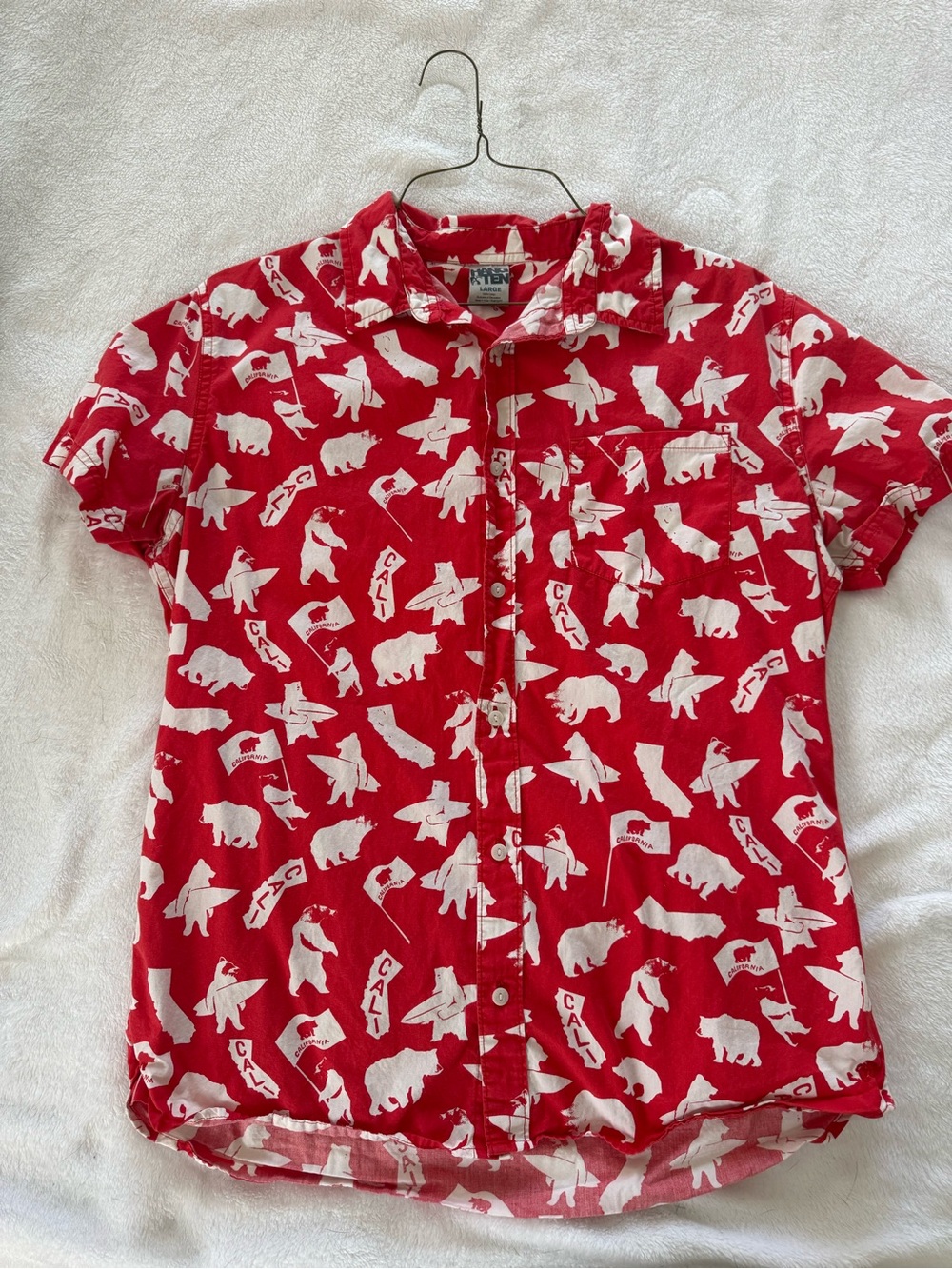 Hang Ten men’s large red and white “Cali” bear button down shirt